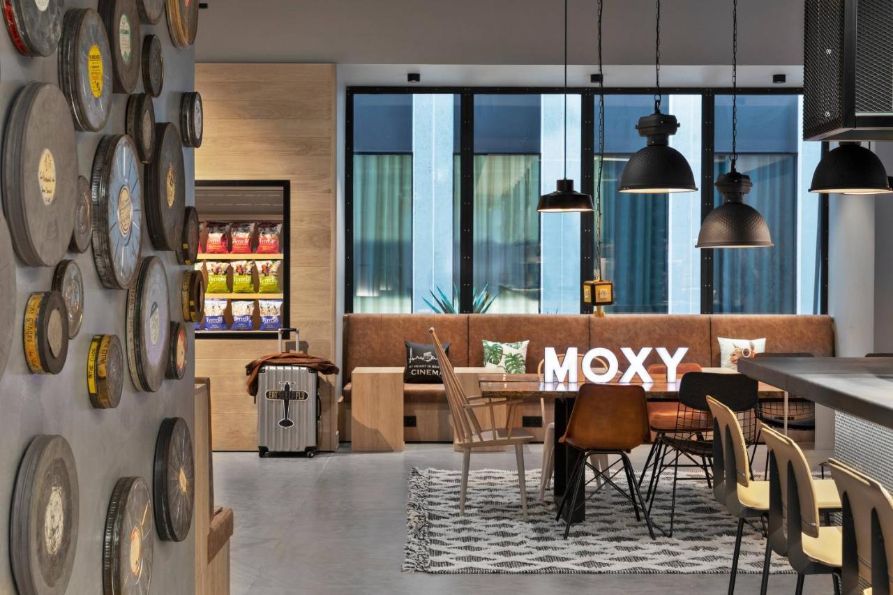Hotel Moxy Lyon Airport Colombier-Saugnieu Exteriér fotografie